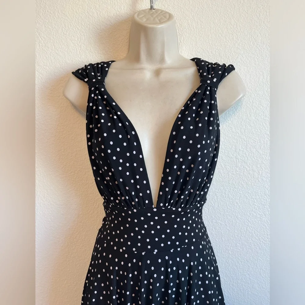 White House Black Market plunge neck black & white polka dot dress. Sz 2 - Picture 2 of 4